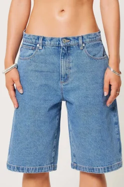 Abrand 95 Super Baggy Jort - Naomi - Mid Blue